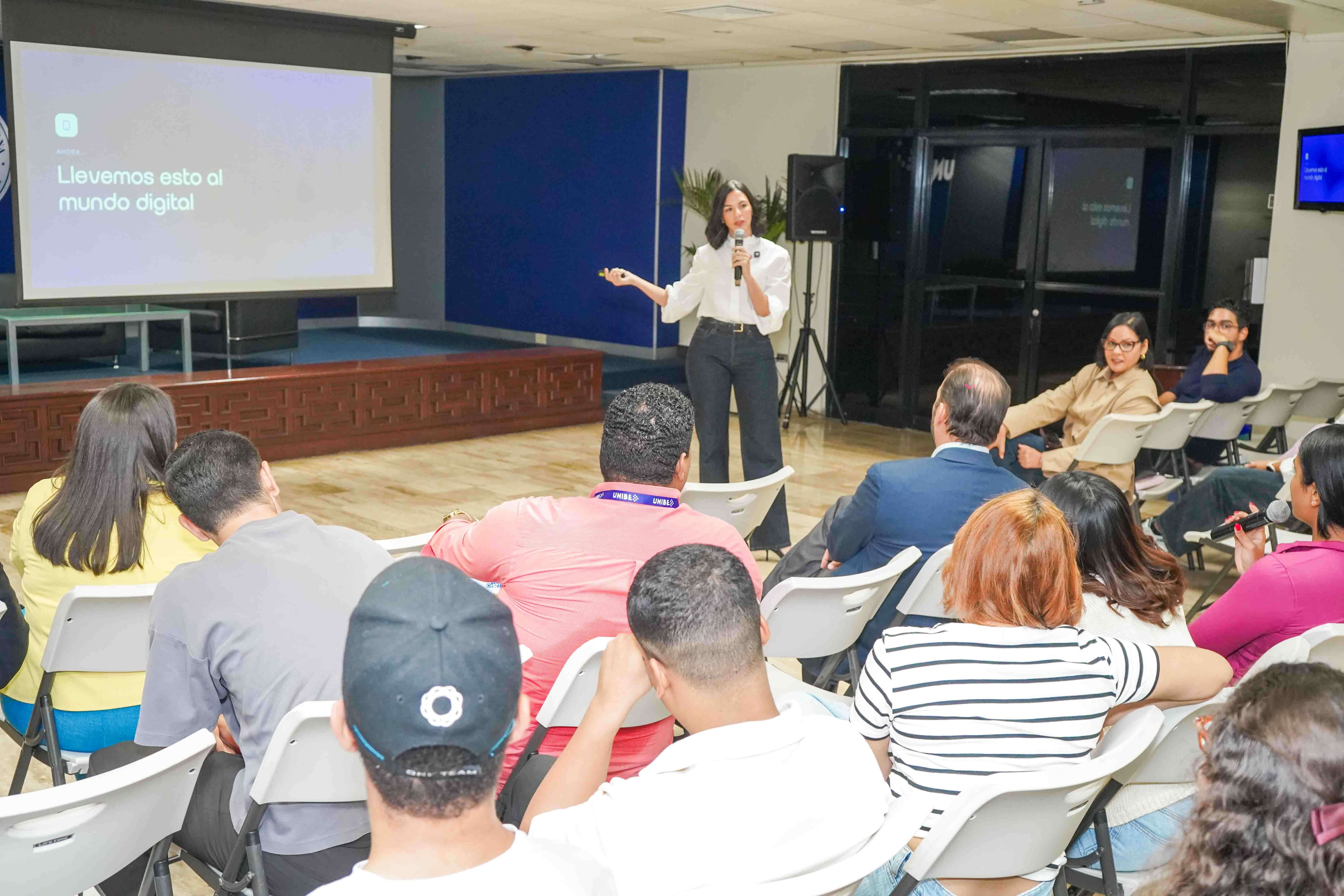Gabriella Gómez Tolari - CEO Digito